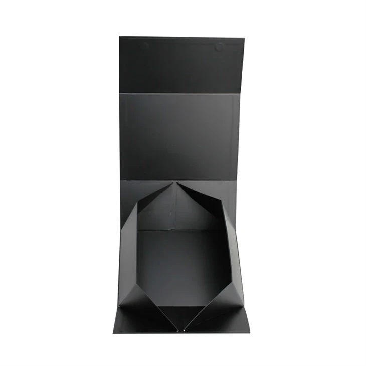 Magnet kotak hitam
