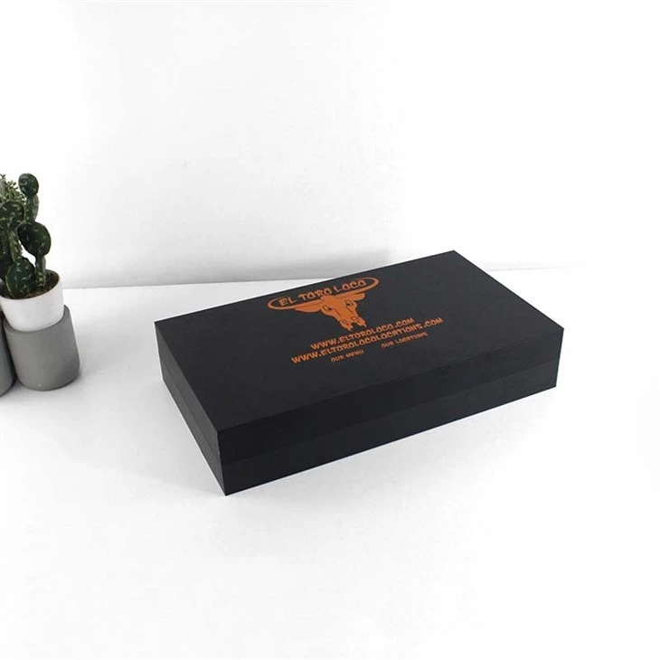 Hard Gift Box With Magnetic Closure Lid